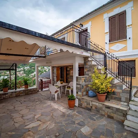 Liana's Dollhouse In Agios Georgios Nilias, Pelion 度假居