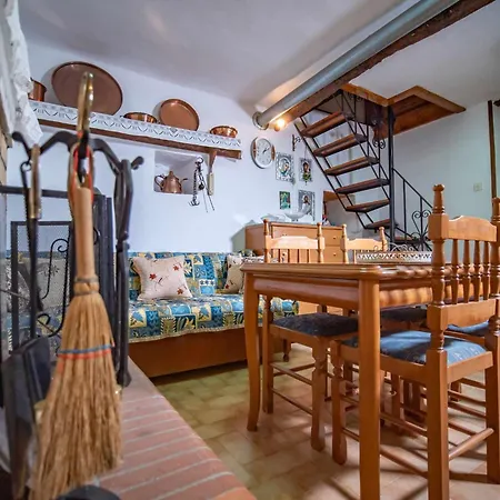 Liana's Dollhouse In Agios Georgios Nilias, Pelion 沃洛斯