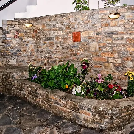 Liana's Dollhouse In Agios Georgios Nilias, Pelion * 沃洛斯