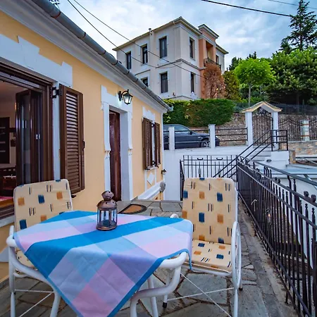 Liana's Dollhouse In Agios Georgios Nilias, Pelion Casa de Férias *